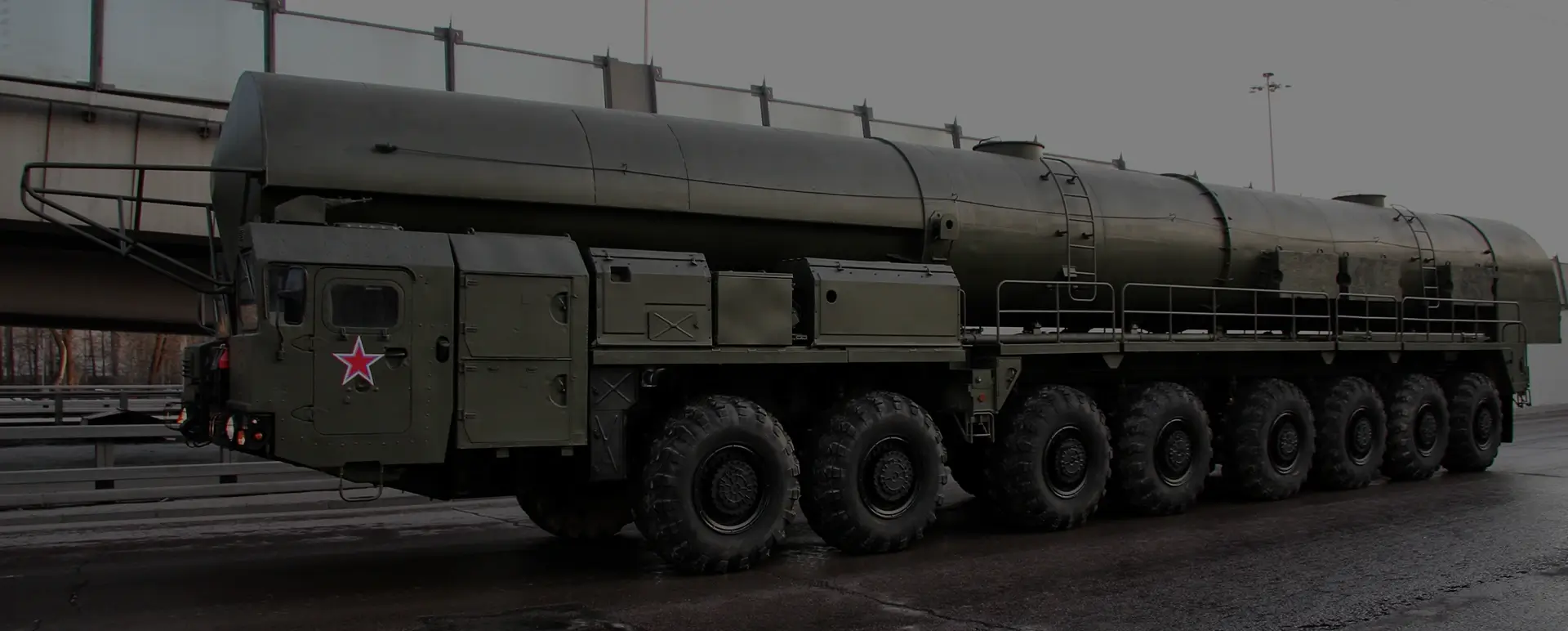 Заказать онлайн перевозку ракет военного назначения в городе Калуга (Центральный округ - Калужская область)  грузовой платформой