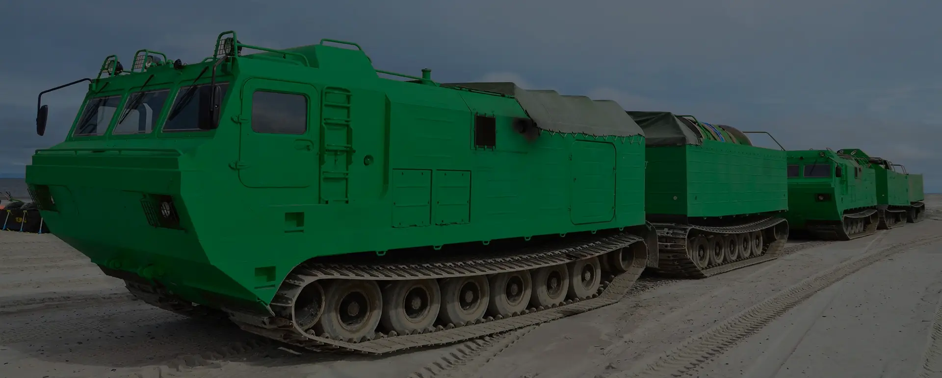 Услуги перевозки вездеходов и воинских грузов под ключ в городе Калуга (Центральный округ - Калужская область) по всей России и странам СНГ.